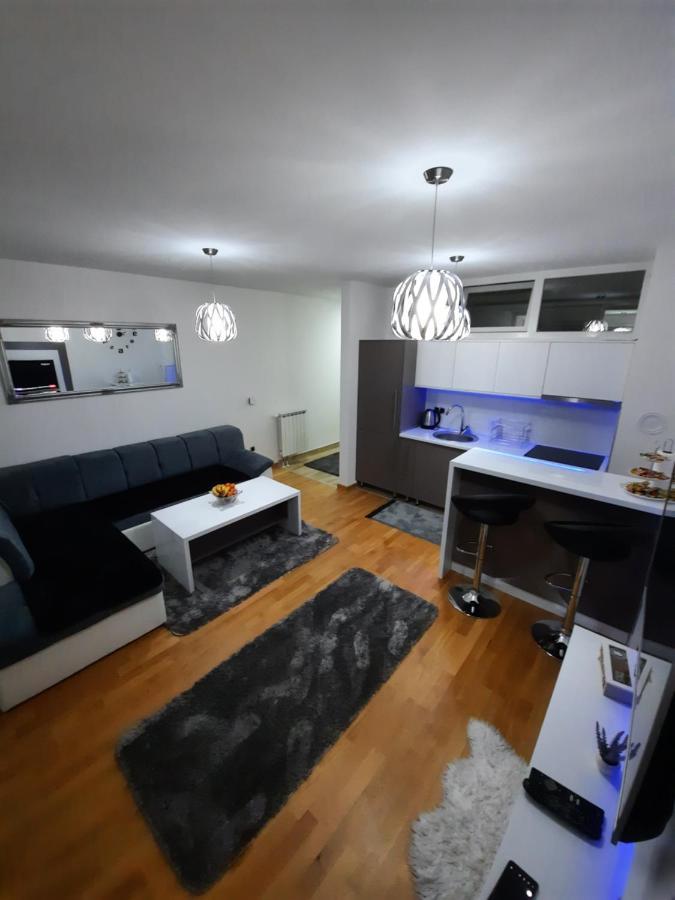 Apartman Bulevar Sarajevo - Free Parking 外观 照片
