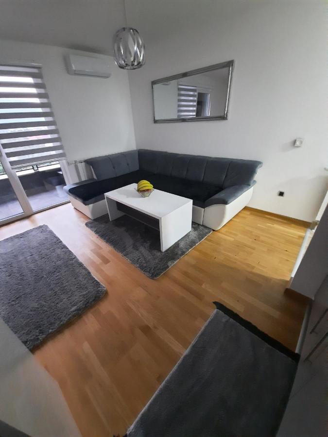 Apartman Bulevar Sarajevo - Free Parking 外观 照片