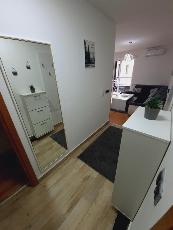 Apartman Bulevar Sarajevo - Free Parking 外观 照片